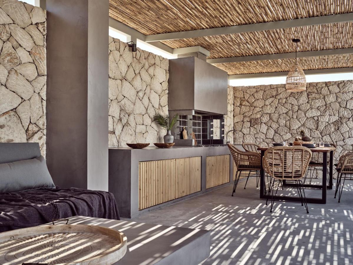 Noema Villa - Stylish Villa With Scenic Serenity, By Zantewize Sarakinadhon Exterior photo
