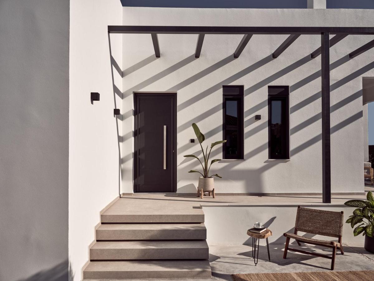 Noema Villa - Stylish Villa With Scenic Serenity, By Zantewize Sarakinadhon Exterior photo