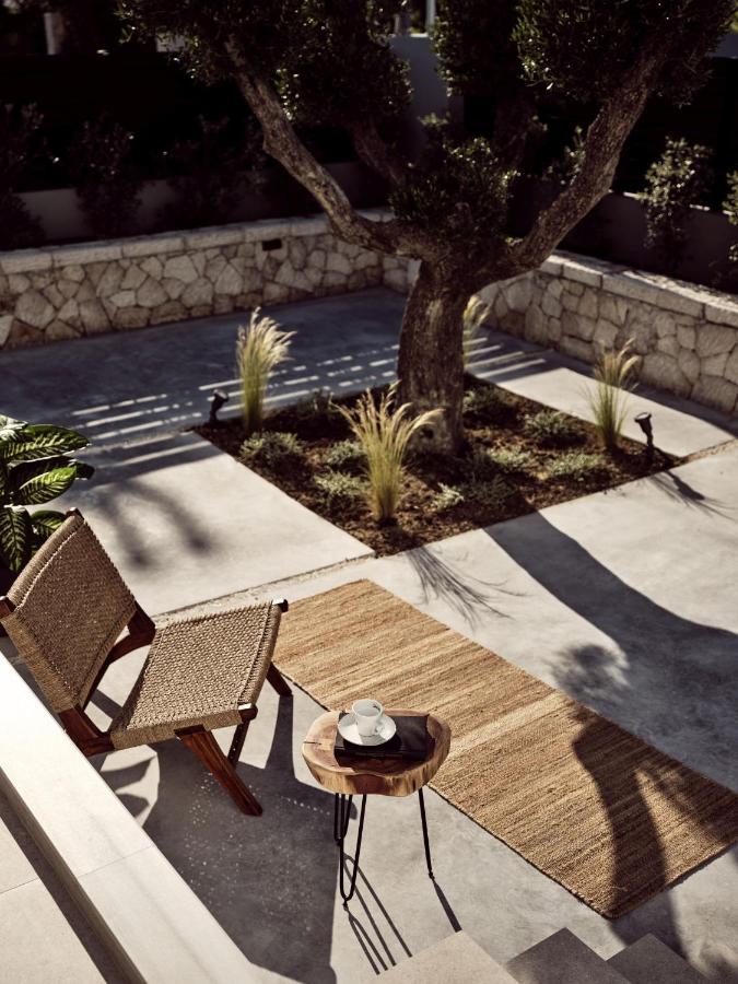 Noema Villa - Stylish Villa With Scenic Serenity, By Zantewize Sarakinadhon Exterior photo
