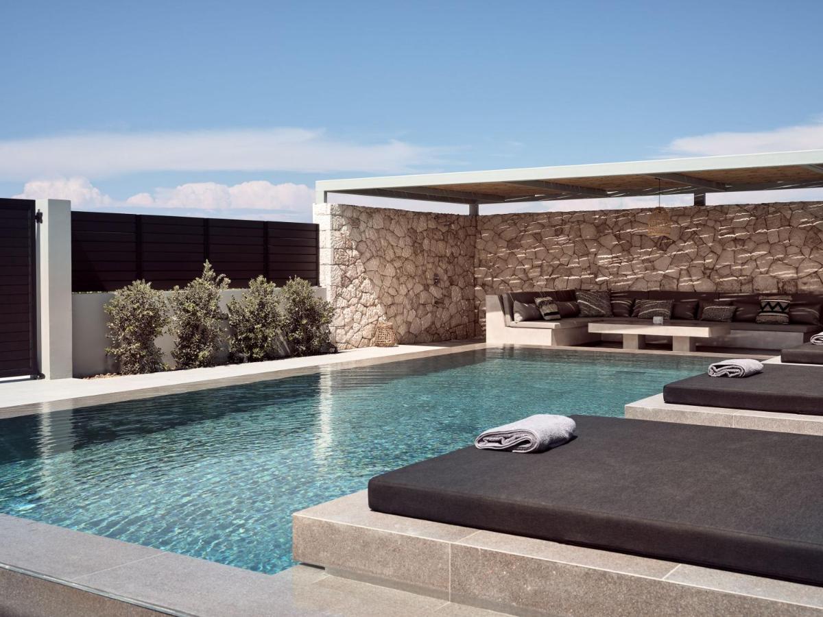 Noema Villa - Stylish Villa With Scenic Serenity, By Zantewize Sarakinadhon Exterior photo